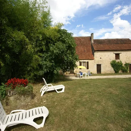 In Dordogne Near Castles, Cleaning Included
